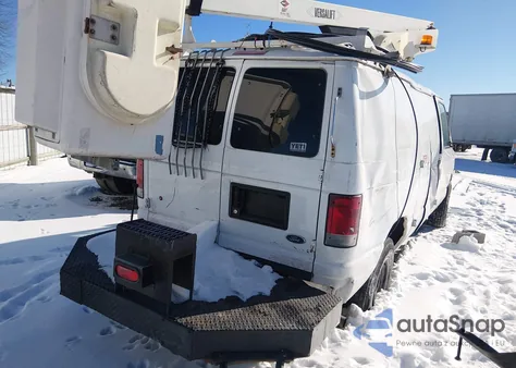 2011 Ford E-350 Super Duty Commercial z USA, uszkodzony, nr VIN 1FTSE3EL0BDB39166